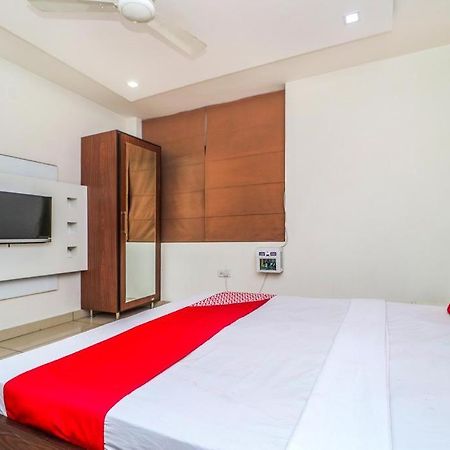 Hotel Sartaj Лудяна Екстериор снимка